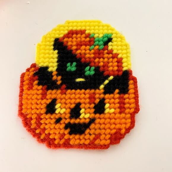 Halloween Coaster Set of 4 Plastic Canvas Decor Black Cat In Jack-o-Lantern - Picture 4 of 5